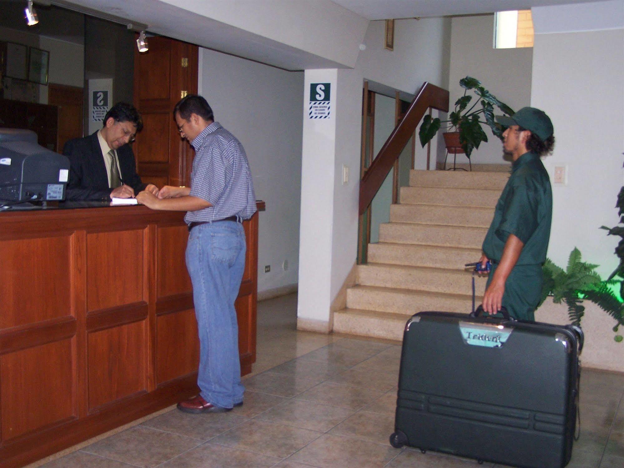 Imperium Hotel Lima Exteriör bild